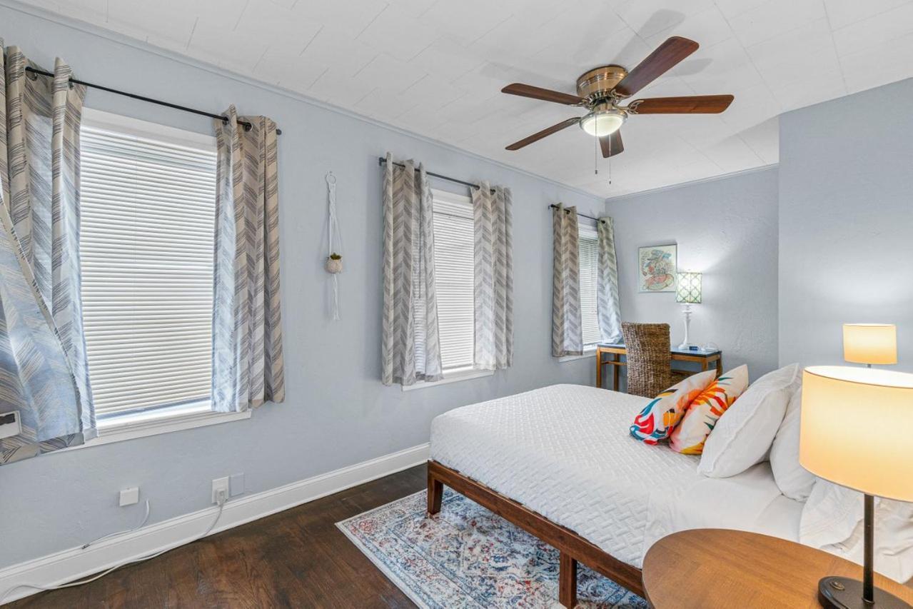 Steps To Beach & Downtown! Spacious Beach Bungalow #2 Lake Worth Beach Exterior photo