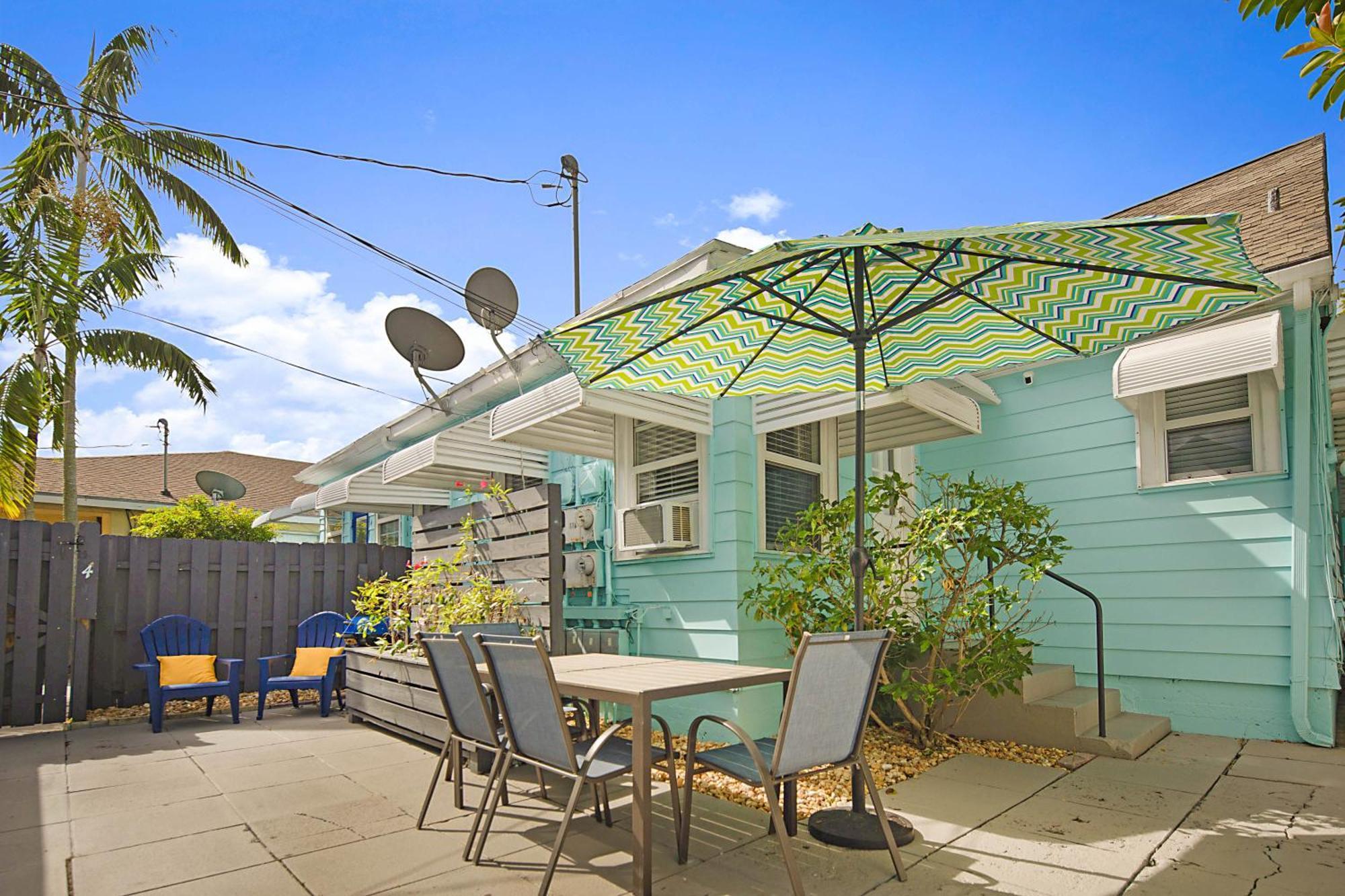 Steps To Beach & Downtown! Spacious Beach Bungalow #2 Lake Worth Beach Exterior photo