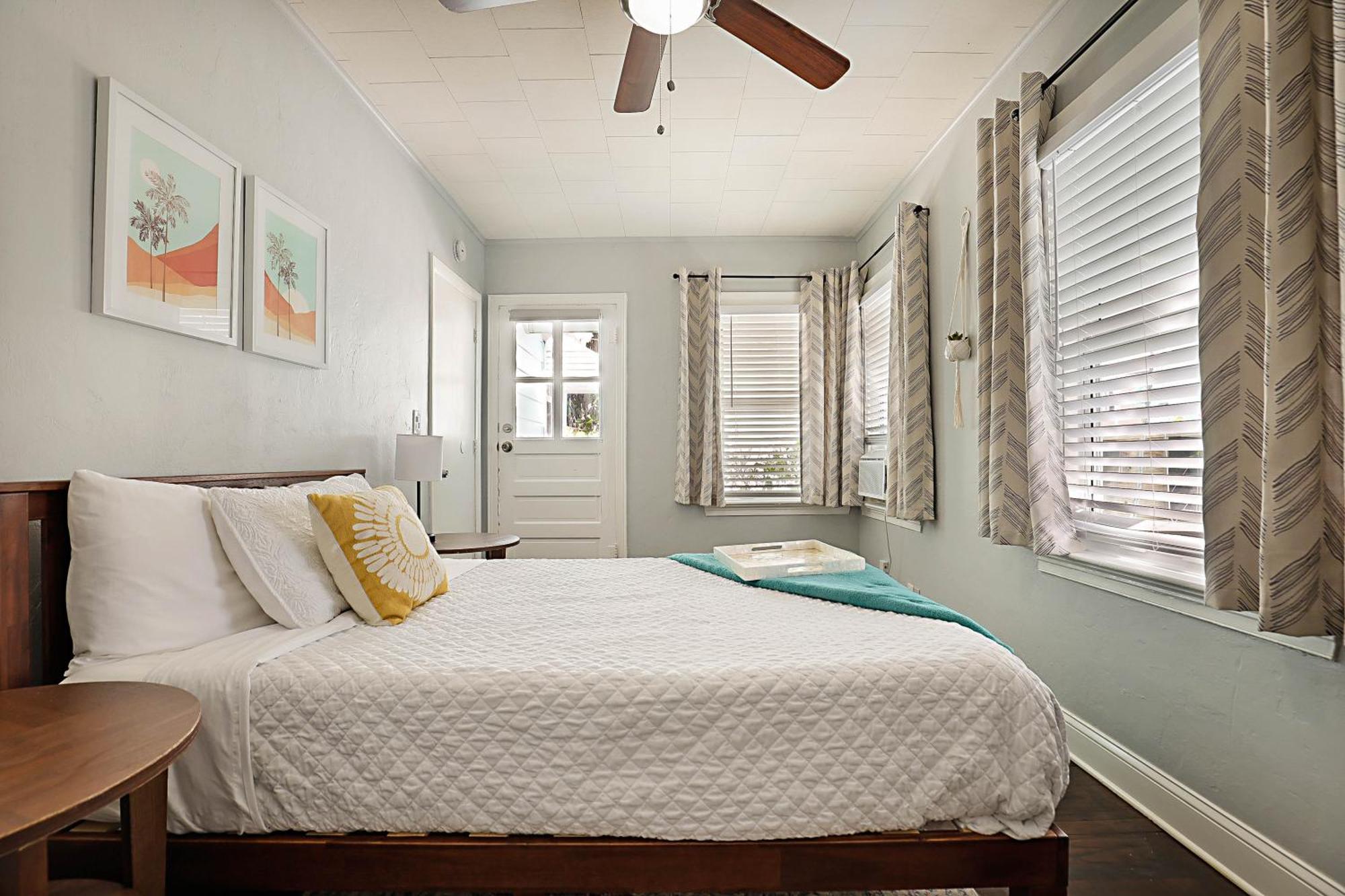 Steps To Beach & Downtown! Spacious Beach Bungalow #2 Lake Worth Beach Exterior photo